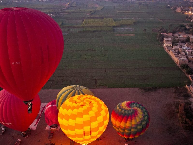 Montgolfière Louxor Egypte Sunrise | Réservation de prix bon marché Excursions à Louxor pour un vol en montgolfière au-dessus de la vallée des rois.