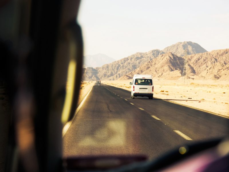 Transfert privé de Louxor à Assouan, Égypte | Prix bon marché avec une voiture de luxe ou un minibus